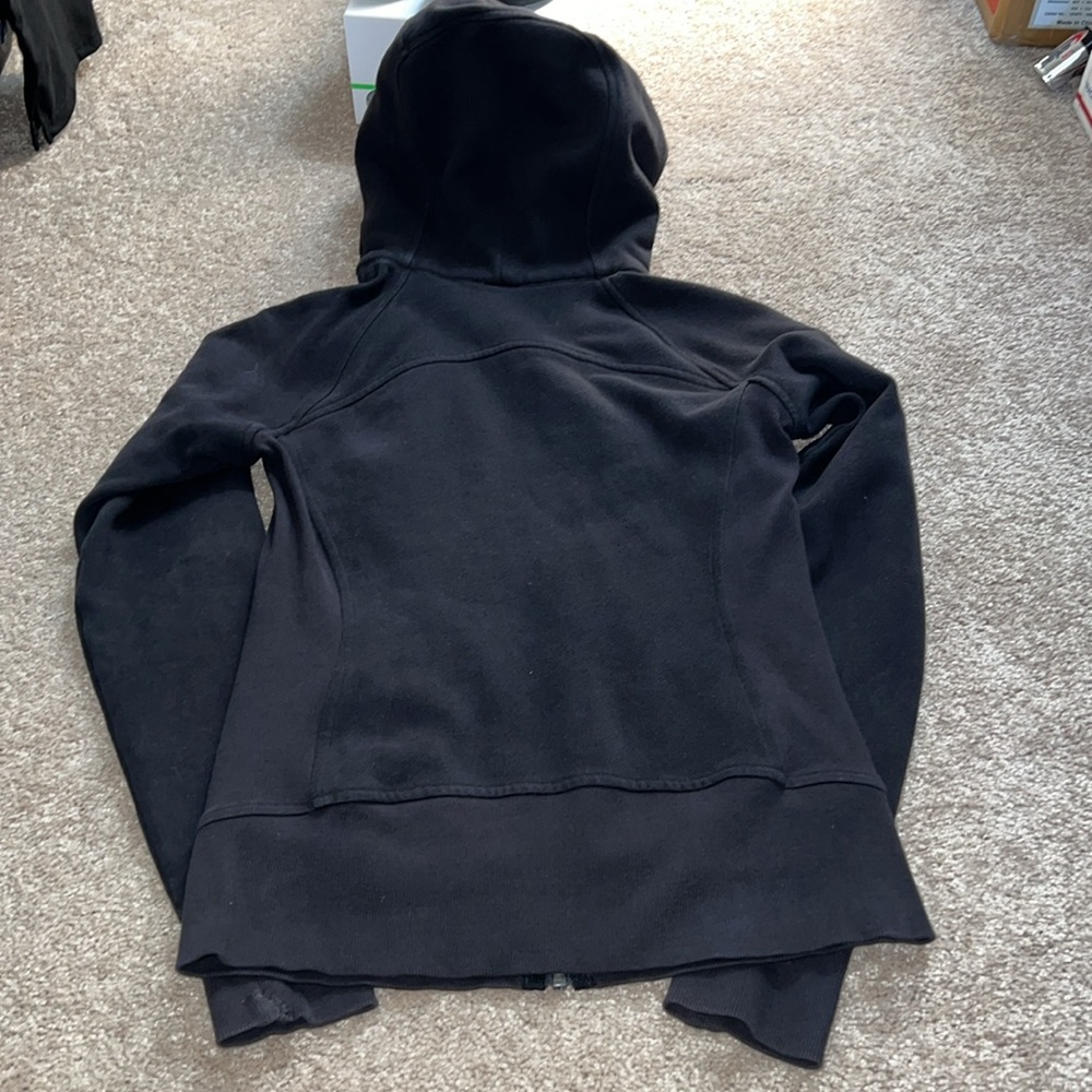 Lululemon Scuba Hoodie - Picture 4 of 6